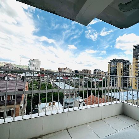 Suite Apartment On Pushkin Street Erywań Zewnętrze zdjęcie