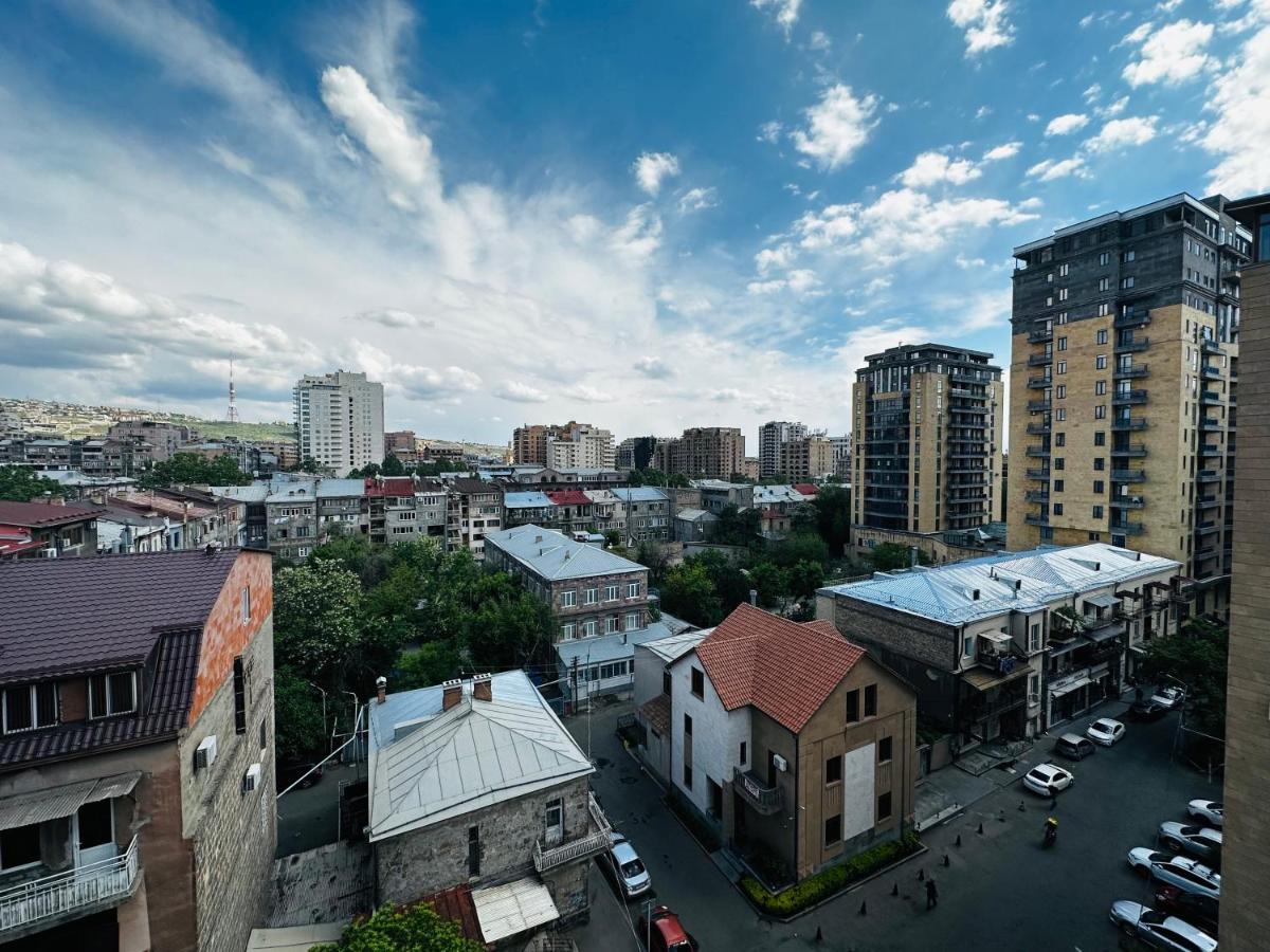 Suite Apartment On Pushkin Street Erywań Zewnętrze zdjęcie